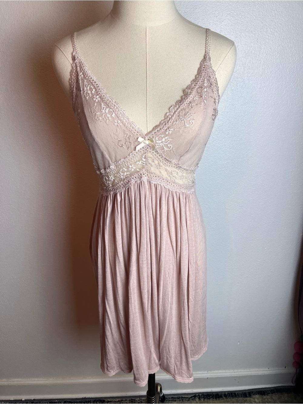 Eberjey Lace-Trim Chemise in Blush